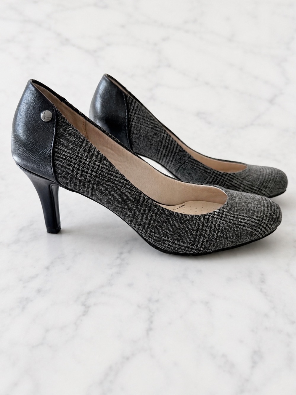 Life Stride Parigi "Leather" & Houndstooth Plaid Round Toe Pump Size 7